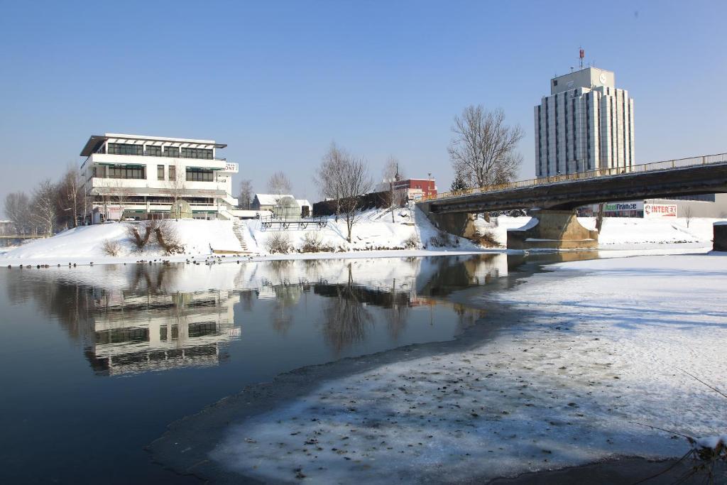 Hotel Le Pont Prijedor Exteriér fotografie